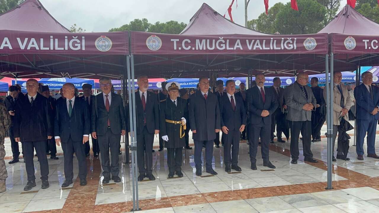 Muğla’da Cumhuriyet Bayramı Töreni Sağanak Yağış Altında Başladı 7